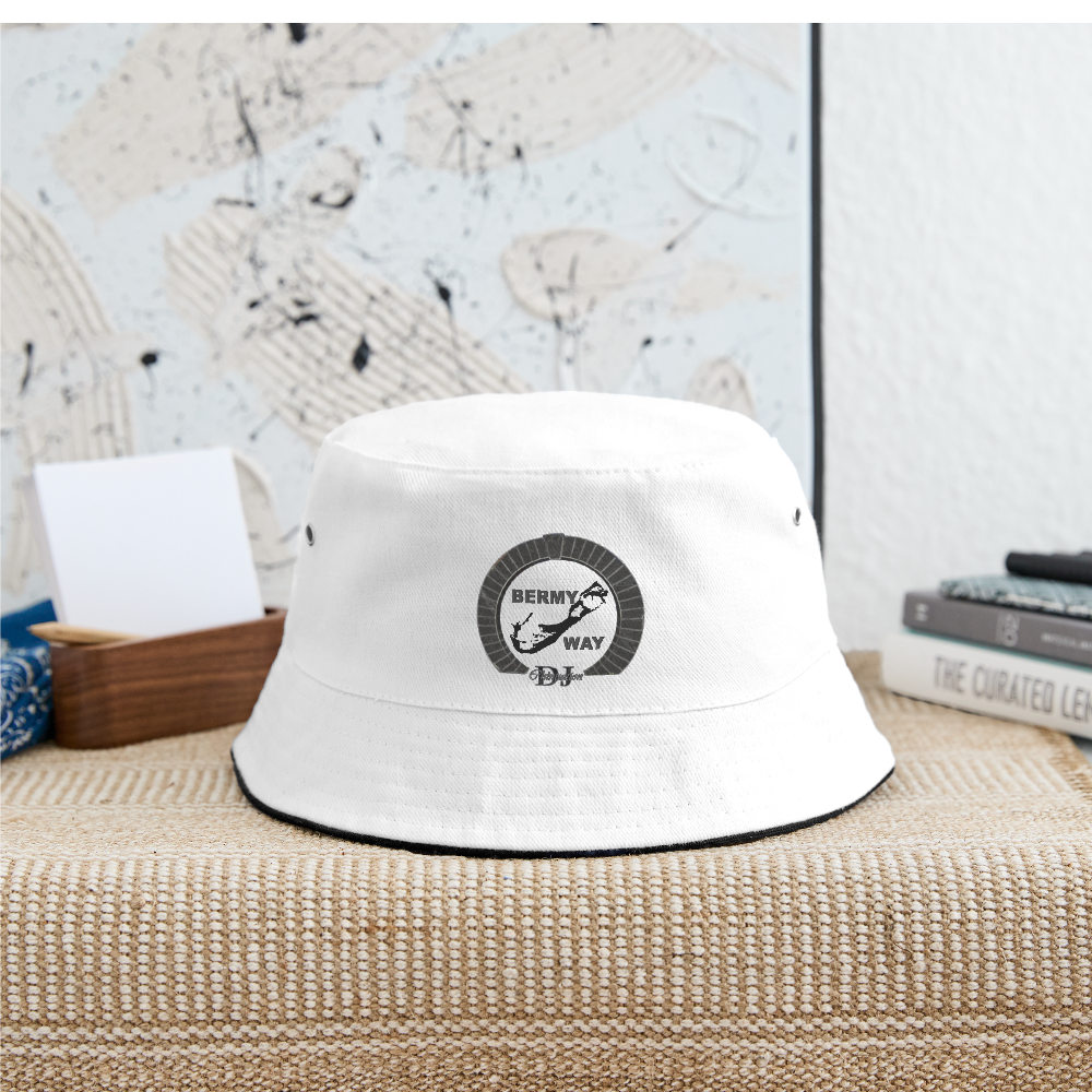 Bucket Hat - white/navy